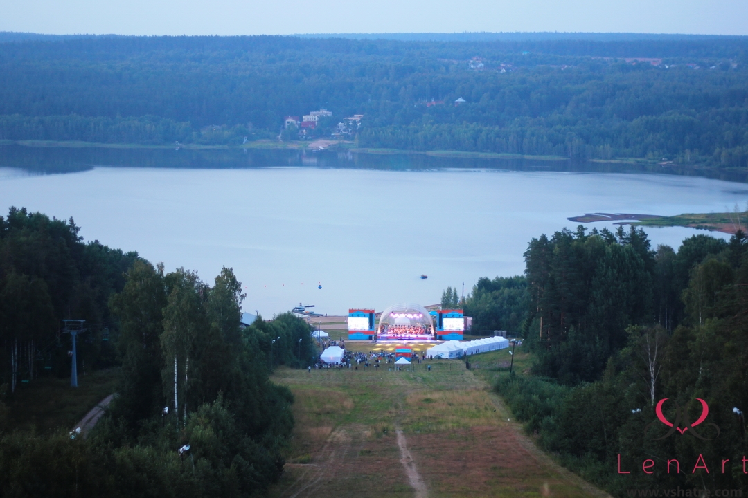 Сайт красное озеро курорт. Красное озеро Коробицыно. Красное озеро пляж Коробицыно. Красное озеро Зеленогорск. Красное озеро Ленинградская область Коробицыно.